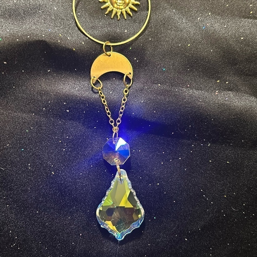 🍒🌟Gold Rainbow 🌈 Crystal Sun Catcher (6)🌟🍒 - Picture 3 of 8